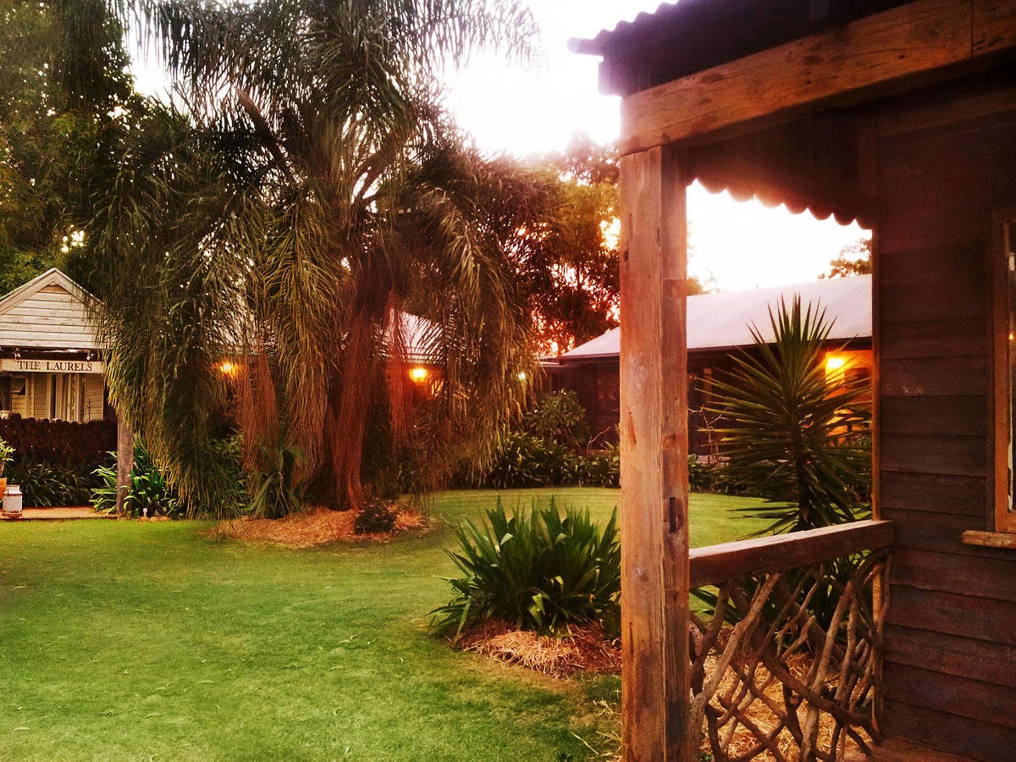 The Laurels Of Chinchilla Exterior foto